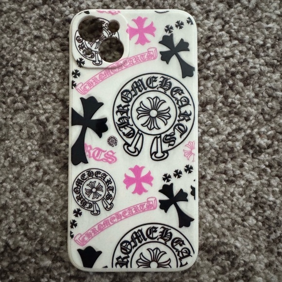 APPLE IPHONE 14 PLUS SIMILAR TO CHROME PRINT ON PHONE CASE NEW NEVER USED HEARTS - Picture 3 of 4